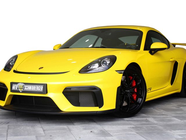 Porsche 718 Cayman GT4 RS in Racinggelb