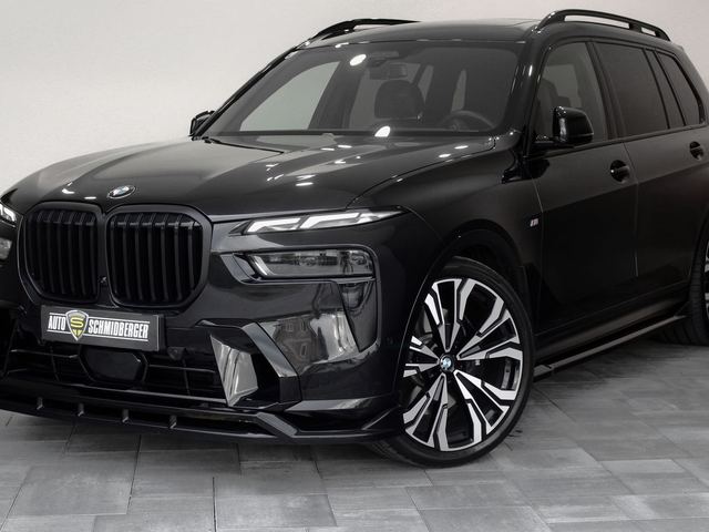 BMW X7 in Schwarz